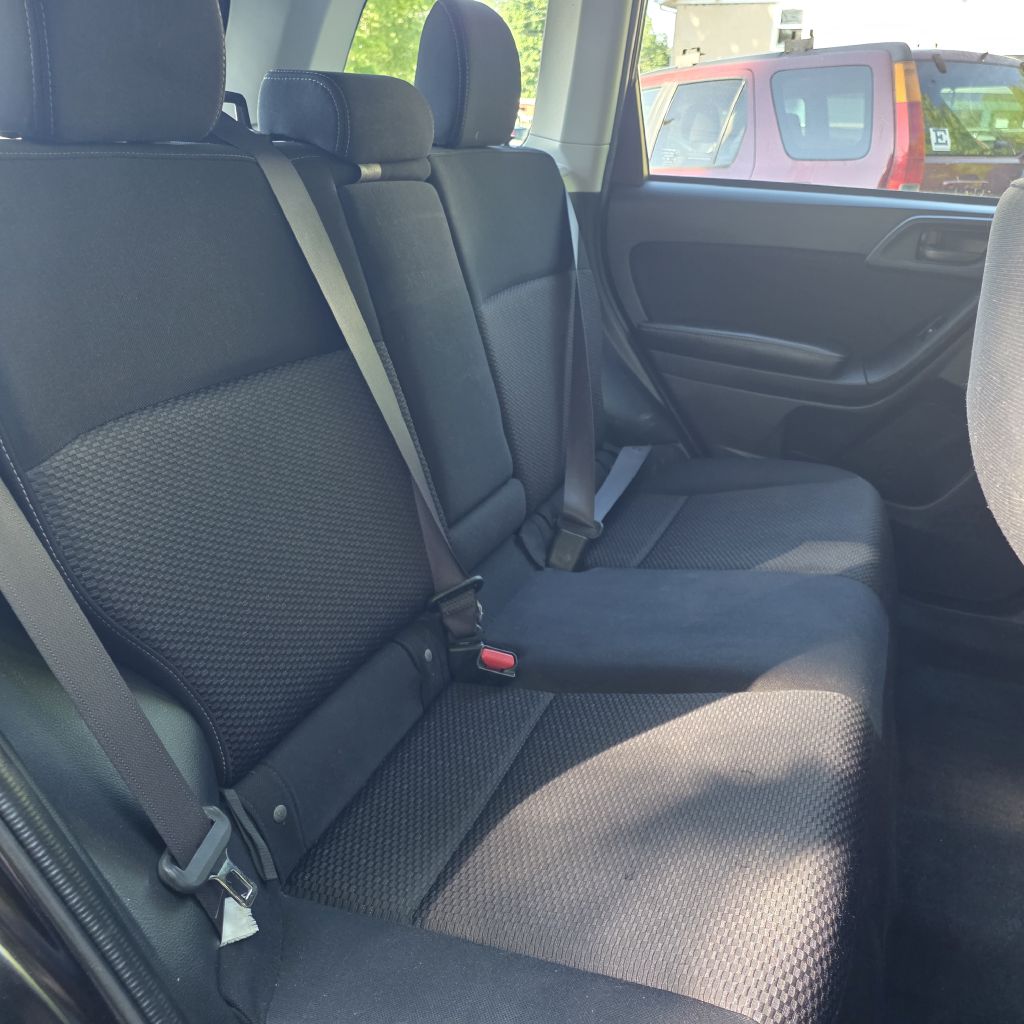 2016 Subaru Forester i Premium - Photo 14